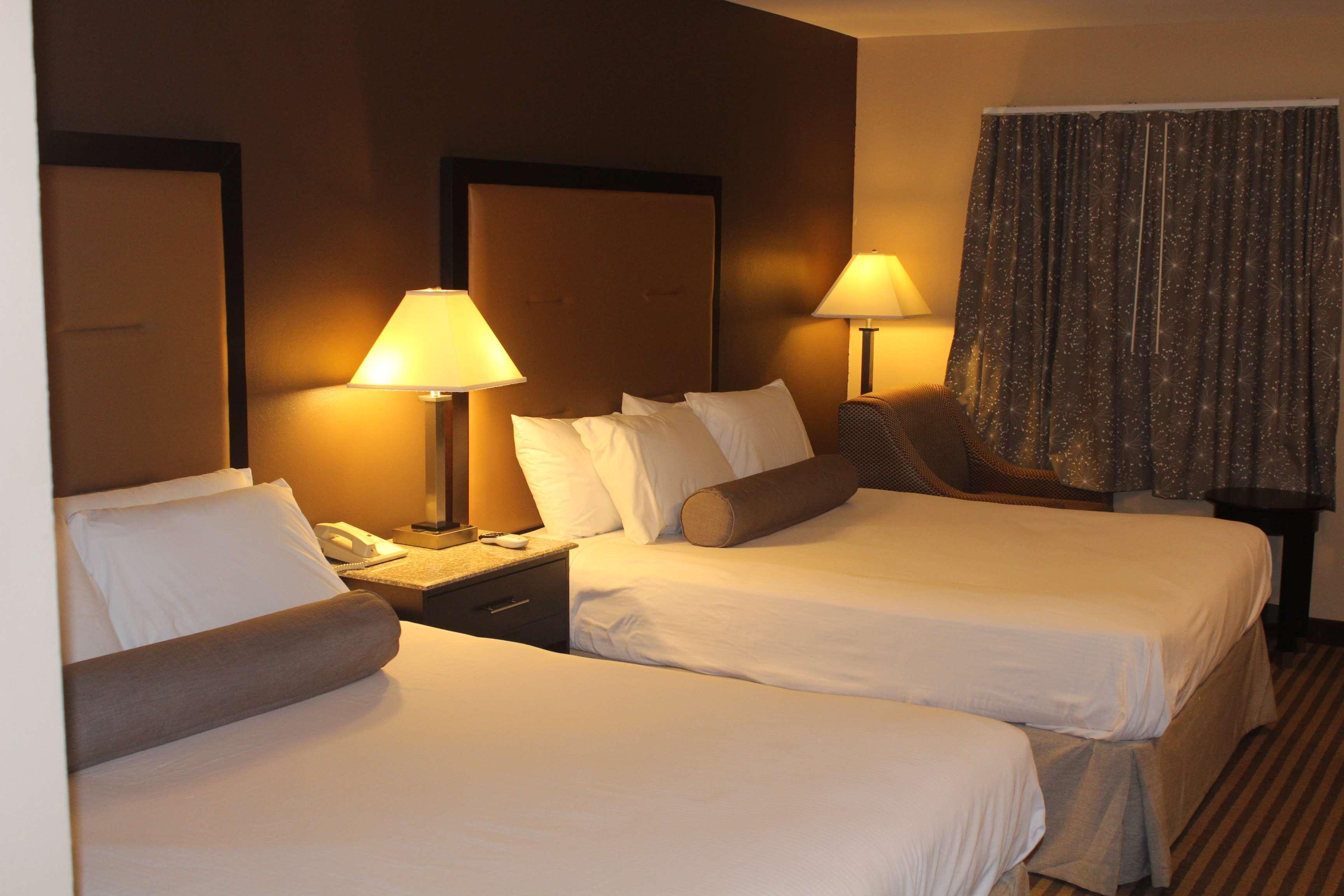 ชัวร์สเตย์ พลัส โฮเต็ล บาย เบสต์เวสเทิร์น เบลมาร์ Hotel เบลล์มาร์ ภายนอก รูปภาพ